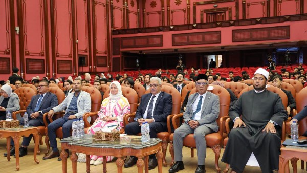 رئيس جامعة الأزهر يشارك في تدشين الندوة الـ18 لاتحاد الطلبة الإندونيسيين