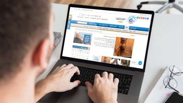 التعامل مع وسائل التواصل