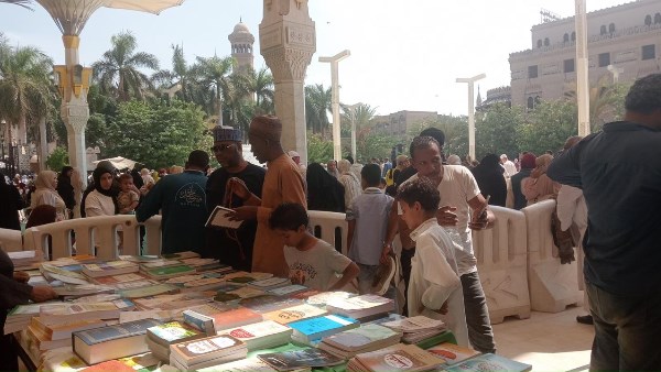 «الأعلى للشئون الإسلامية» يختتم فعاليات خمسة معارض للكتاب بمساجد القاهرة