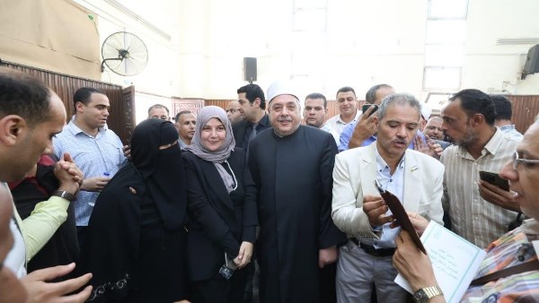 وكيل الأزهر يهنئ الفائزين في انتخابات صندوق العاملين