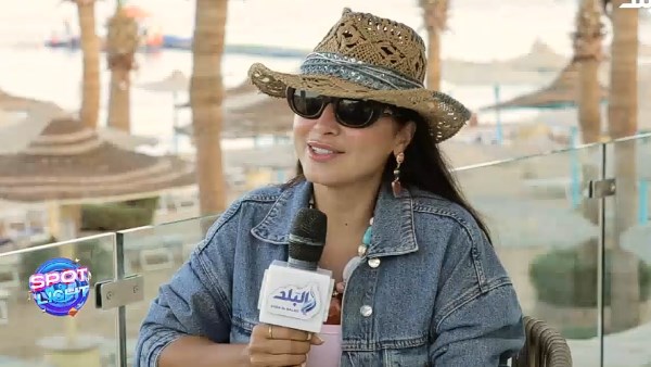 الفنانة روجينا