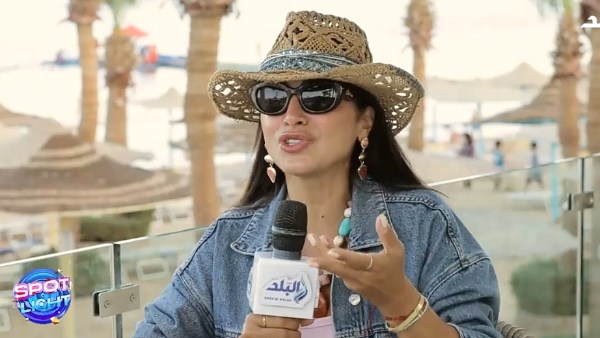 الفنانة روجينا