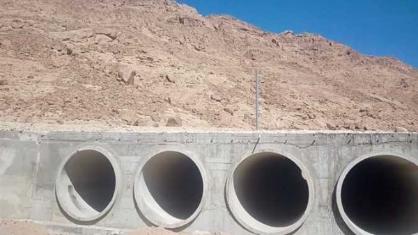 مخرات السيول 