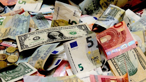 سعر الدولار في البنوك مقابل الجنيه سعر الدولار في البنوك مقابل الجنيه
