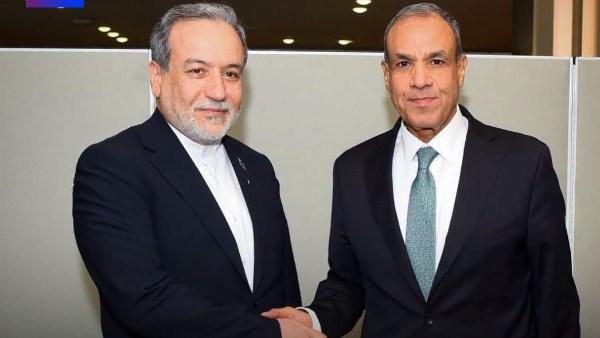 وزير الخارجية  ونظيره الإيراني