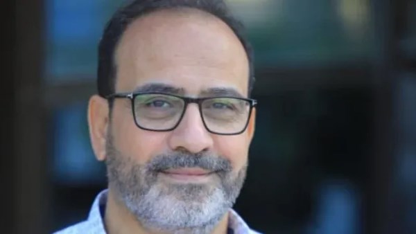 الناقد السينمائي عصام زكريا 