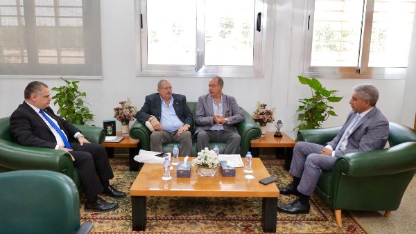 وزير السياحة والآثار 