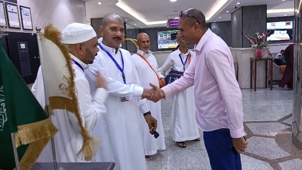 العمرة مع شركات السياحة 