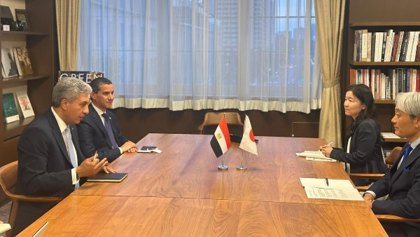 وزير السياحة والآثار 
