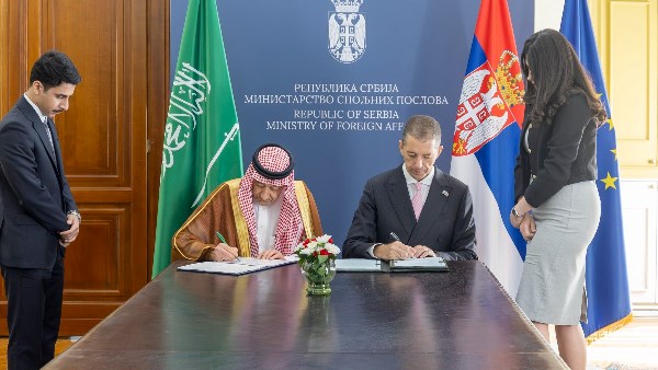 السعودية تبحث مع صربيا والصومال تعزيز العلاقات