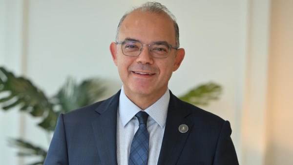 وزير الاستثمار 