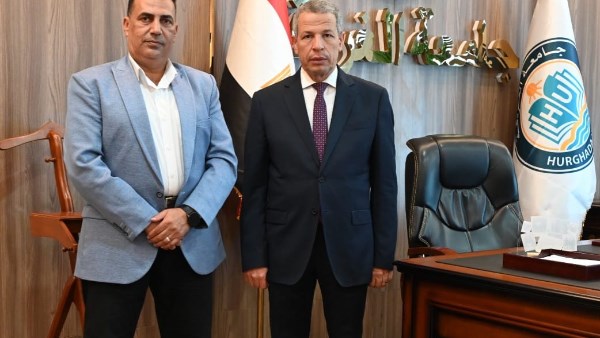 رئيس جامعة الغردقة 