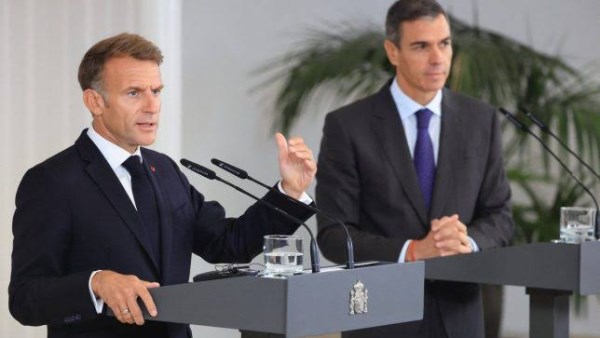 ماكرون وسانشيز