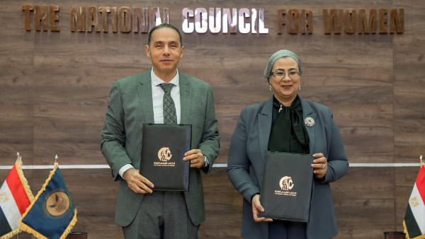 الدكتور  إسلام عزام رئيس هيئة الرقابة المالية 