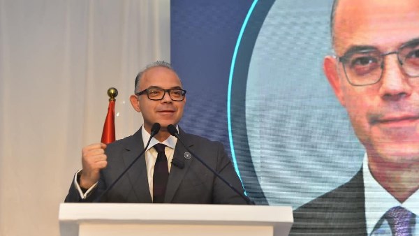 الدكتور محمد فريد وزير الاستثمار  