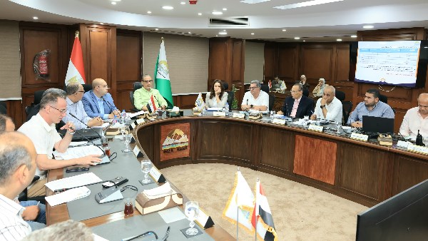 الدكتور أحمد الأنصاري محافظ الجيزة 