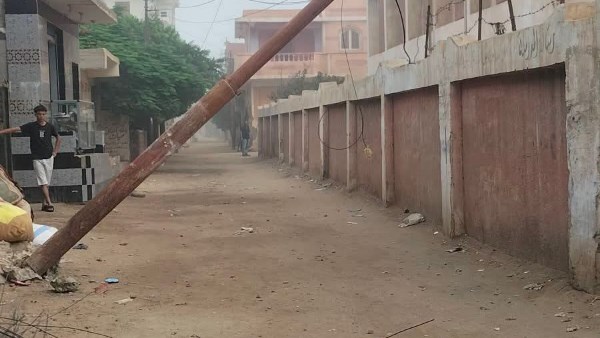 عامود كهرباء 