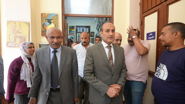 استعدادًا للدراسة.. محافظ أسيوط يتابع جاهزية المدارس ويكشف تفاصيل خطة التطوير استعدادًا للدراسة.. محافظ أسيوط يتابع جاهزية المدارس ويكشف تفاصيل خطة التطوير