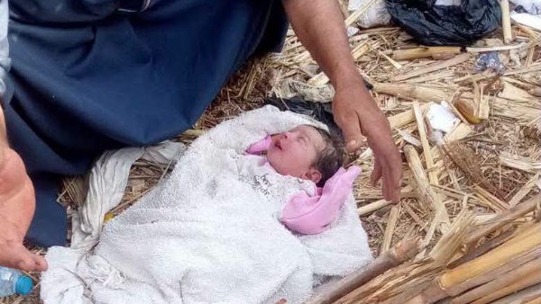 العثور على طفلة حديثة الولادة ملقاة داخل القمامة بأسيوط 