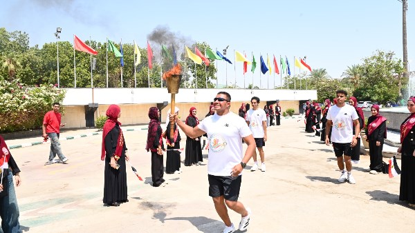 جامعة أسيوط تستقبل شعلة أسبوع شباب الجامعات والمعاهد العليا الرابع عشر
