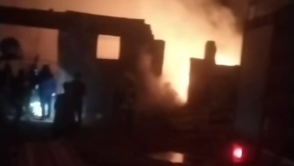 السيطرة على حريق بمصنع أخشاب في أسيوط دون خسائر بشرية