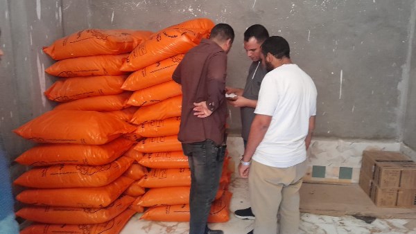 محافظ أسيوط: ضبط 1.5 طن أسمدة زراعية مدعمة قبل بيعها بالسوق السوداء في ديروط محافظ أسيوط: ضبط 1.5 طن أسمدة زراعية مدعمة قبل بيعها بالسوق السوداء في ديروط