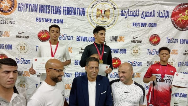 محافظ أسيوط يهنئ أبطال المصارعة بالمشروع القومي للموهبة والبطل الأوليمبي بعد حصد 3 ميداليات برونزية ببطولة الجمهورية تحت 15 سنة