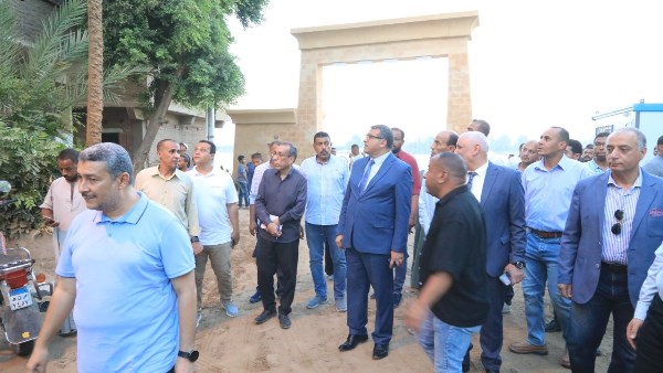 محافظ قنا يتابع تنفيذ مشروع تطوير مرسى دندرة لتعزيز السياحة الريفية محافظ قنا يتابع تنفيذ مشروع تطوير مرسى دندرة لتعزيز السياحة الريفية