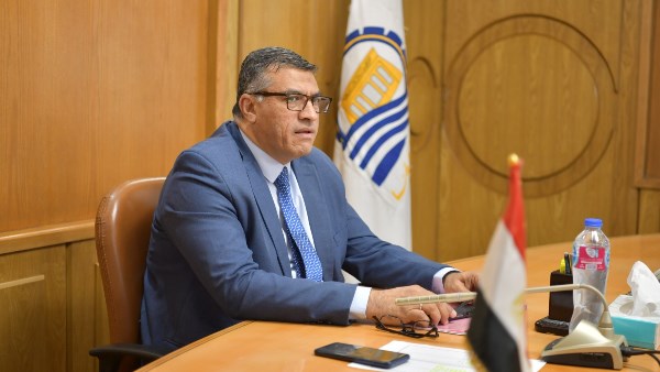 محافظة قنا وهيئة موانئ أبوظبي تبحثان سبل دعم الصادرات وخدمة المستثمرين محافظة قنا وهيئة موانئ أبوظبي تبحثان سبل دعم الصادرات وخدمة المستثمرين