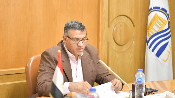 محافظ قنا 