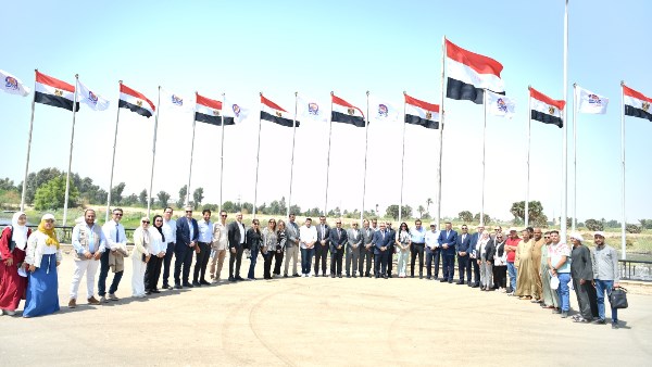 اجتماع المستثمرين بقنا