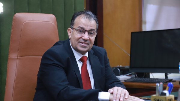 رئيس جامعة قنا 