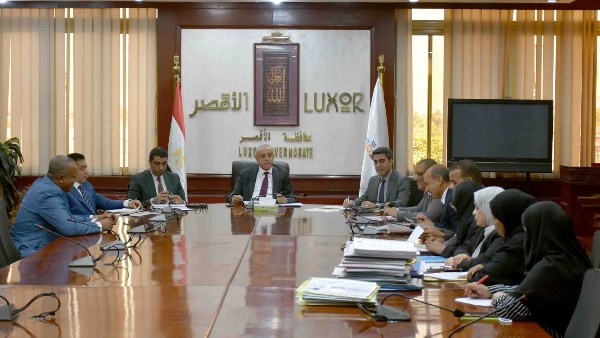 برئاسة محافظ الأقصر ...اللجنة العليا الدائمة للقيادات بالأقصر تجري مقابلات واختبارات للمتقدمين لشغل الوظائف القيادية بديوان المحافظة والمدن