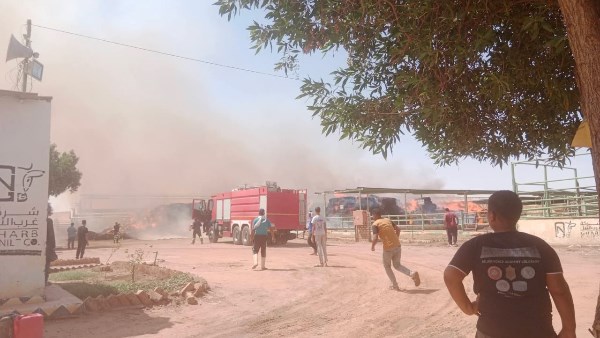 إصابة شخص في حريق داخل إحدى المزارعة في الخارجة إصابة شخص في حريق داخل إحدى المزارعة في الخارجة