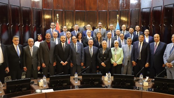 مستقبل وطن يكرم رئيس جامعة الإسكندرية وعميد كلية الطب تقديرًا لجهودهما مستقبل وطن يكرم رئيس جامعة الإسكندرية وعميد كلية الطب تقديرًا لجهودهما