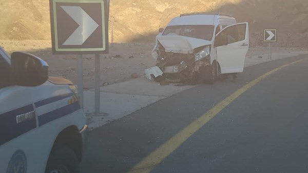 تصادم ميكروباص وملاكي بطريق وادي فيران