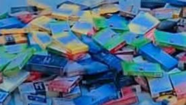 ضبط ٤٠٠ عبوة سجائر ومشروبات طاقة منتهية الصلاحية بحي العرب