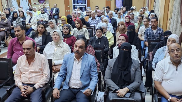 بدوى : محافظة بورسعيد يحتذى بها في ملف البكالوريا المصرية