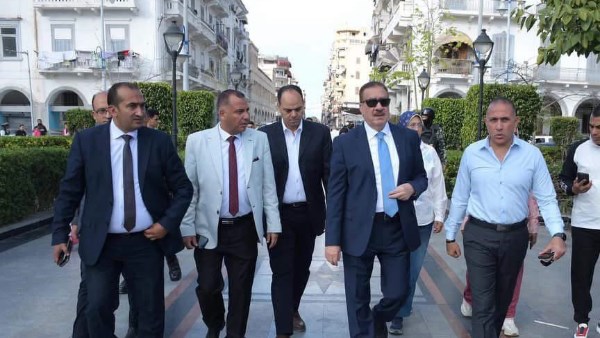 تخريب الممتلكات العامة أو الكتابة عليها يهدر المال العام ويشوه المظهر الحضاري