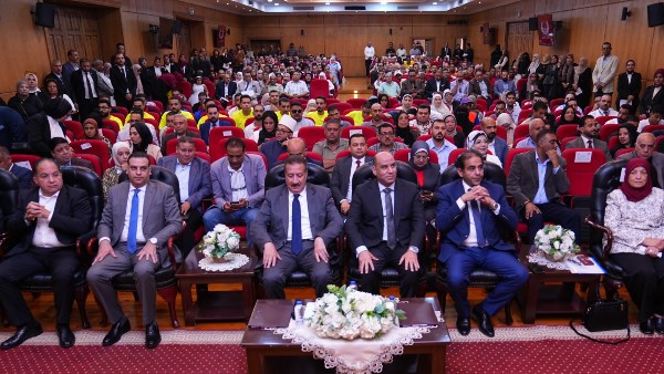 محافظ بورسعيد: مستمرون في دعم التدريب والتشغيل وتمكين ذوي الهمم والشباب