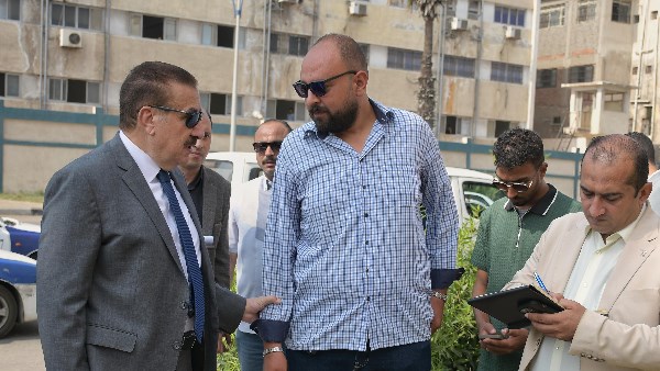 محافظ بورسعيد يوجه بتحويل حديقة غير لائقة وممتلئة بالقمامة إلى مسطح أخضر حضاري