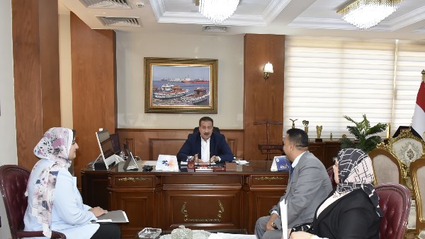 أبو ليمون يستعرض سير العمل بالإدارات المالية ويؤكد أهمية سرعة ودقة إنجاز الملفات