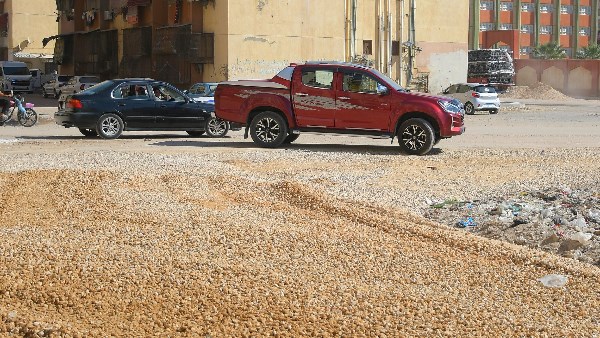 محافظ بورسعيد يتفقد أعمال تطوير منطقتي الحرية الكبيرة والصغيرة