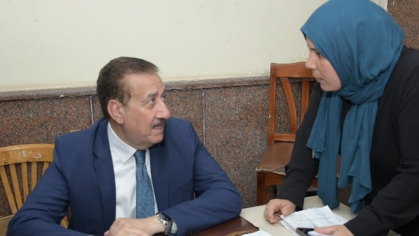 محافظ بورسعيد يوجه إدارة الحوكمة بإعداد تقرير شامل عن سير العمل بمراكز الخدمات
