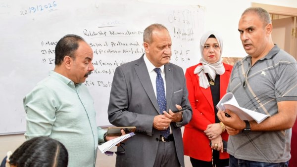 وكيل تعليم بورسعيد يحيل عددًا من المخالفات بمدرسة مكة المكرمة الرسمية لغات إلى الشئون القانونية