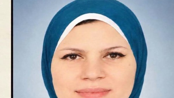 صدمتها سيدة تقود سيارة ملاكي 