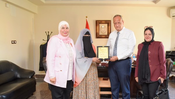 مدرسة مناخ بورسعيد الرسمية لغات تواصل صناعة التميز.. المركز الخامس جمهوريًا