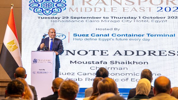 رئيس اقتصادية قناة السويس يستعرض دورها في ظل التحولات العالمية خلال مؤتمر Transport Middle East 2026