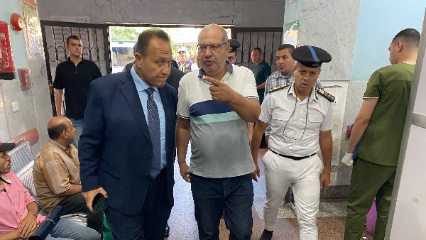 مدير أمن دمياط يتوجه للمستشفى للاطمئنان على 7 مصابين في حادث تصادم بالطريق الدولي الساحلي مدير أمن دمياط يتوجه للمستشفى للاطمئنان على 7 مصابين في حادث تصادم بالطريق الدولي الساحلي