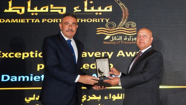 ميناء دمياط